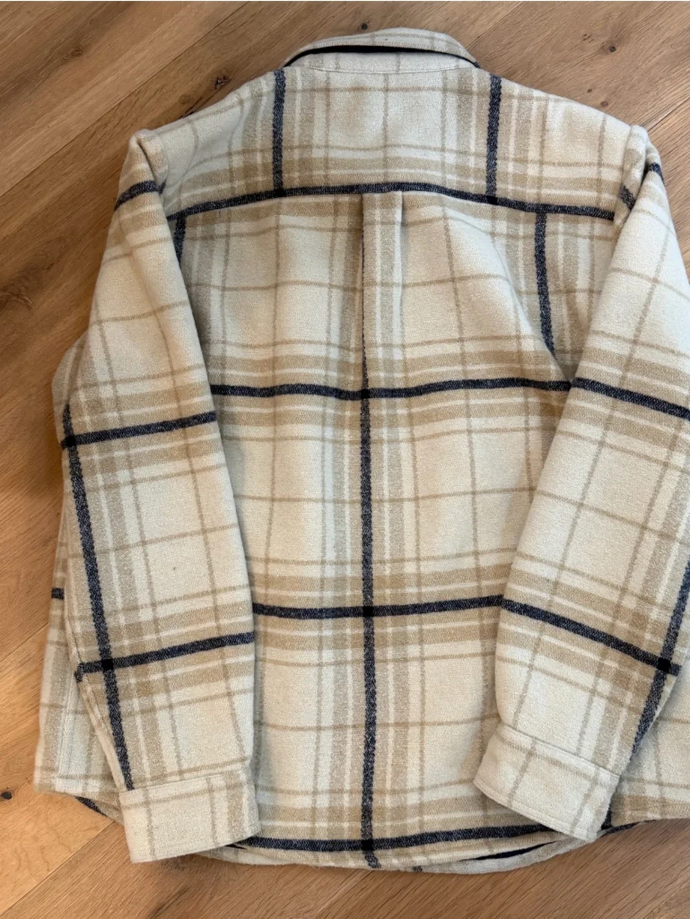 Marine Layer Beige Plaid Lightweight Shirt Jacket - Picture 3 of 4